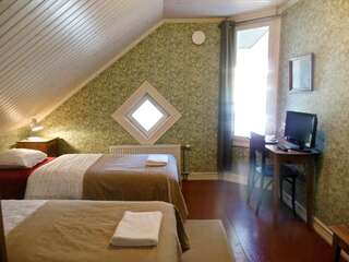 Отель Hotel & Cafe Lanterna Науво Двухместный номер с 1 кроватью или 2 отдельными кроватями, общая ванная комната-7